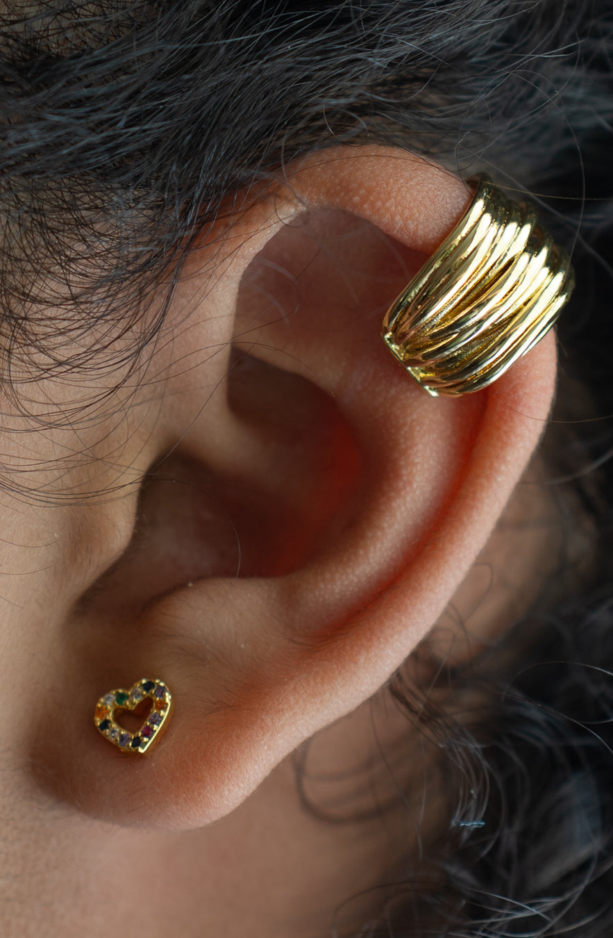 Golden Wave Ear Cuff