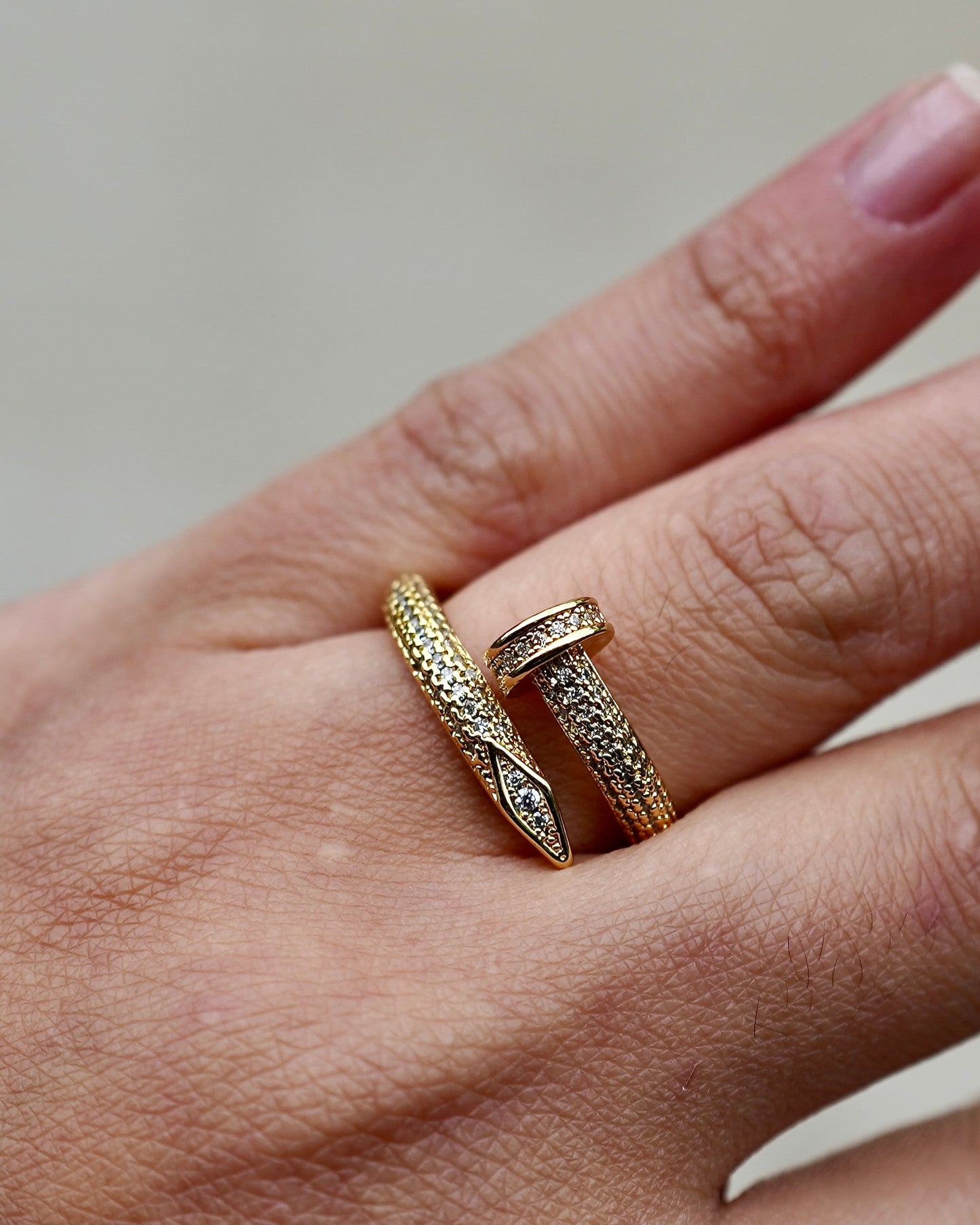 Adjustable Snake Wrap Ring – Elegant Zirconia Design