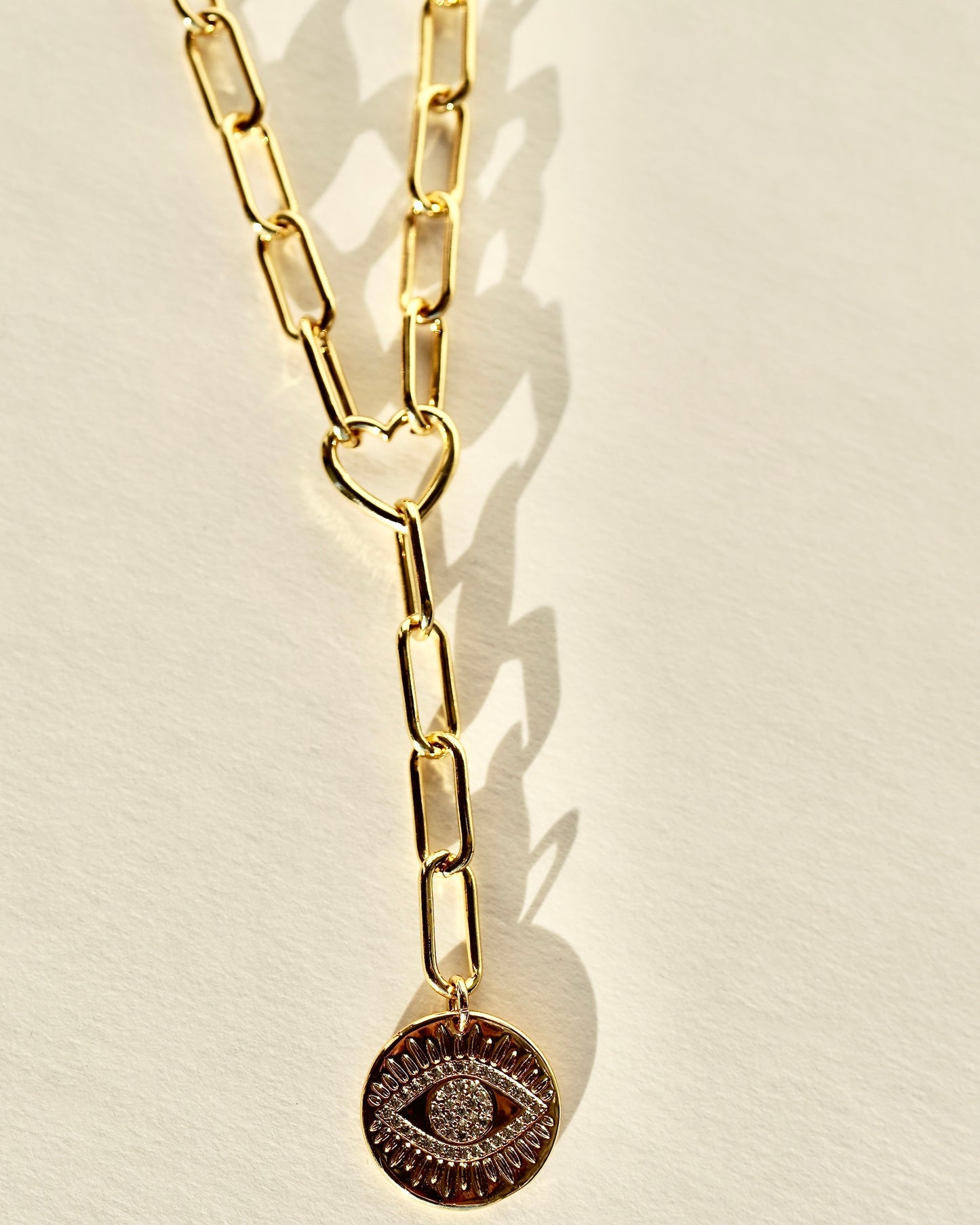 Collar Lariat Chapado en Oro con Enlace de Corazón y Dije de Ojo Turco