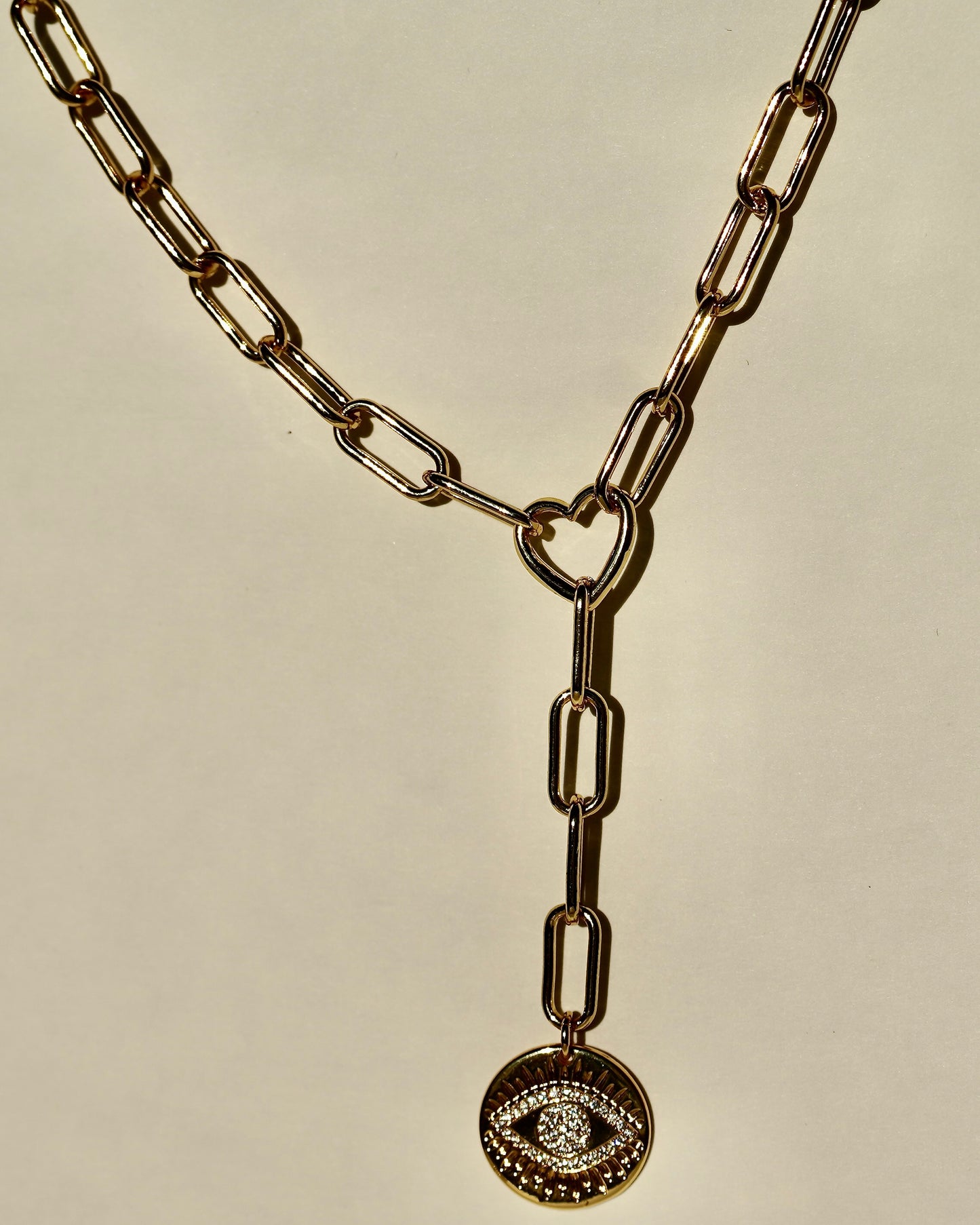 Collar Lariat Chapado en Oro con Enlace de Corazón y Dije de Ojo Turco