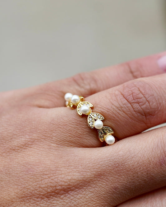 Pearl Leaf Ring – Gold Plated